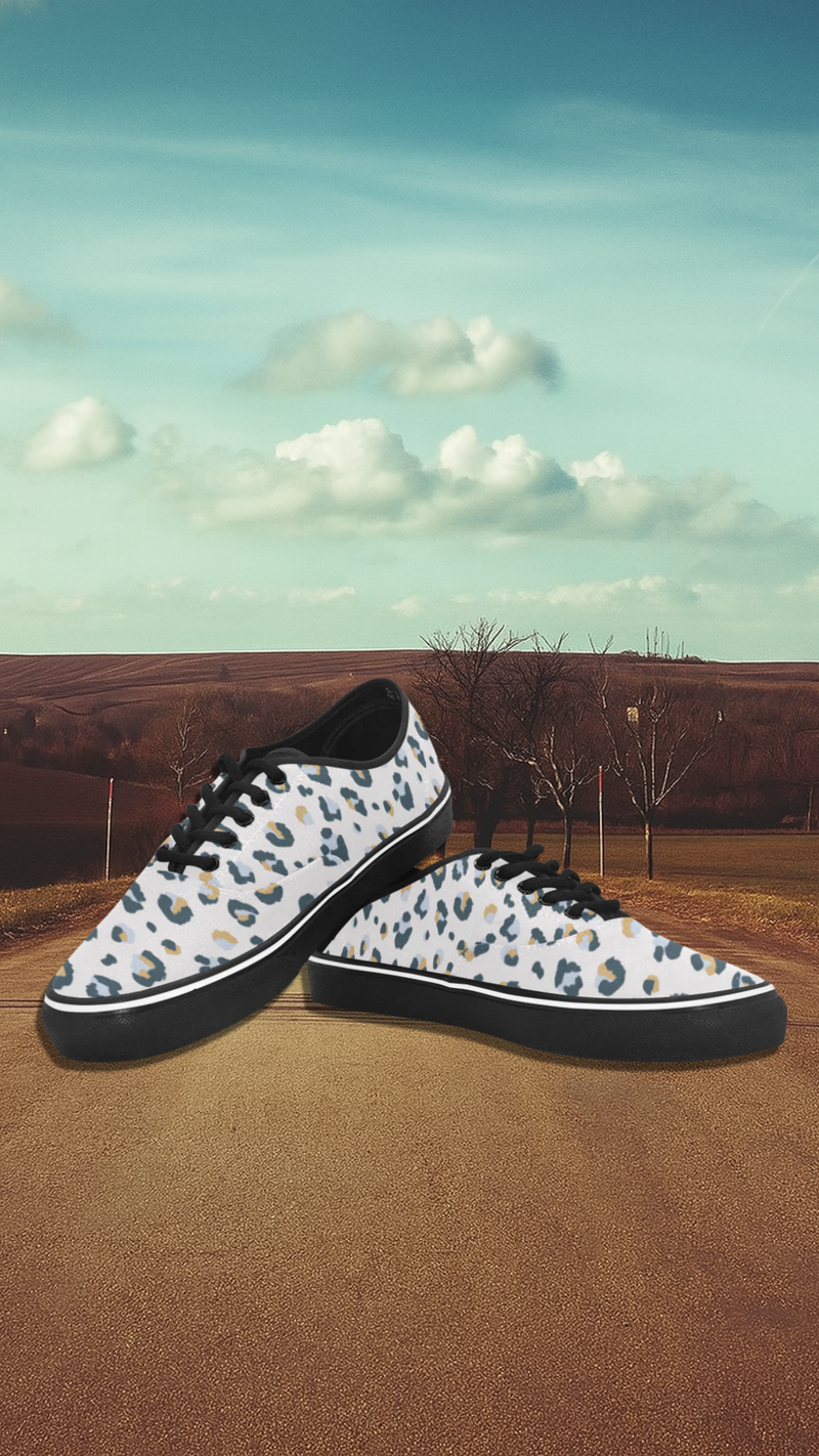 Women's Snow Leopard Print Low Top Canvas Shoes
