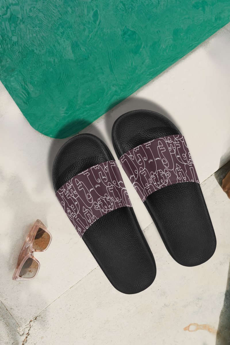 Women's Maroon Face Doodle Print Sliders