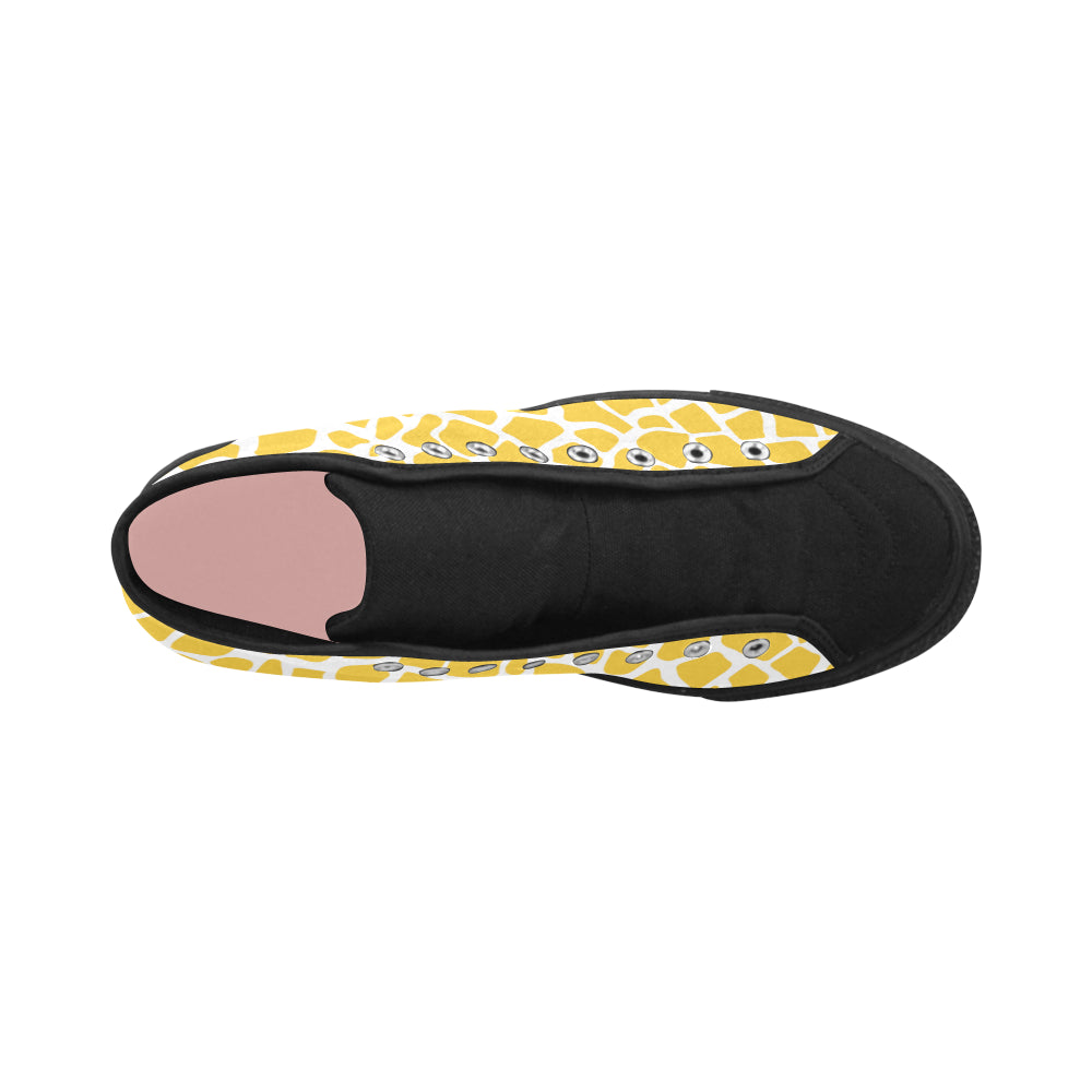Women's Giraffe Print High Top Canvas Shoes